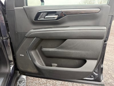 2025 Chevrolet Suburban 4WD Z71