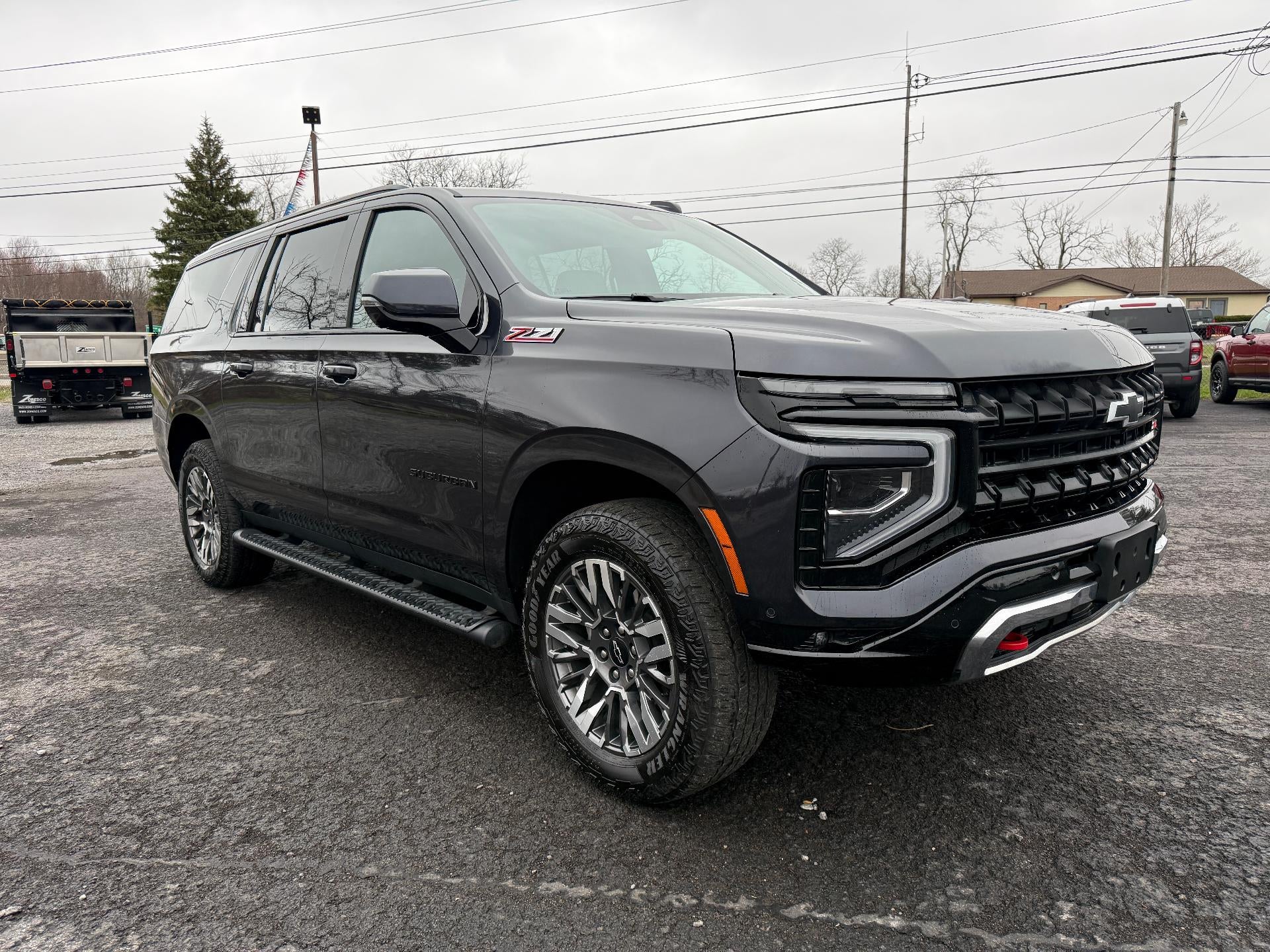 2025 Chevrolet Suburban 4WD Z71