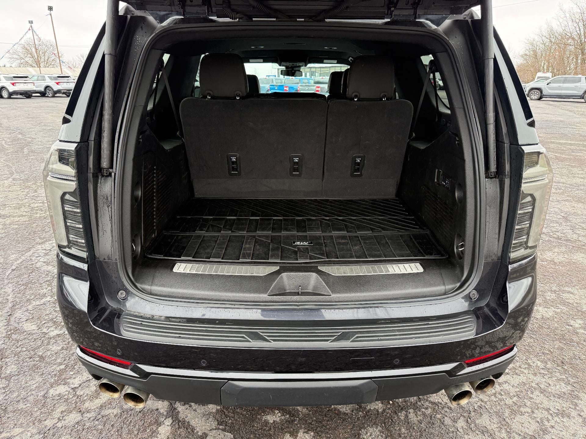 2025 Chevrolet Suburban 4WD Z71