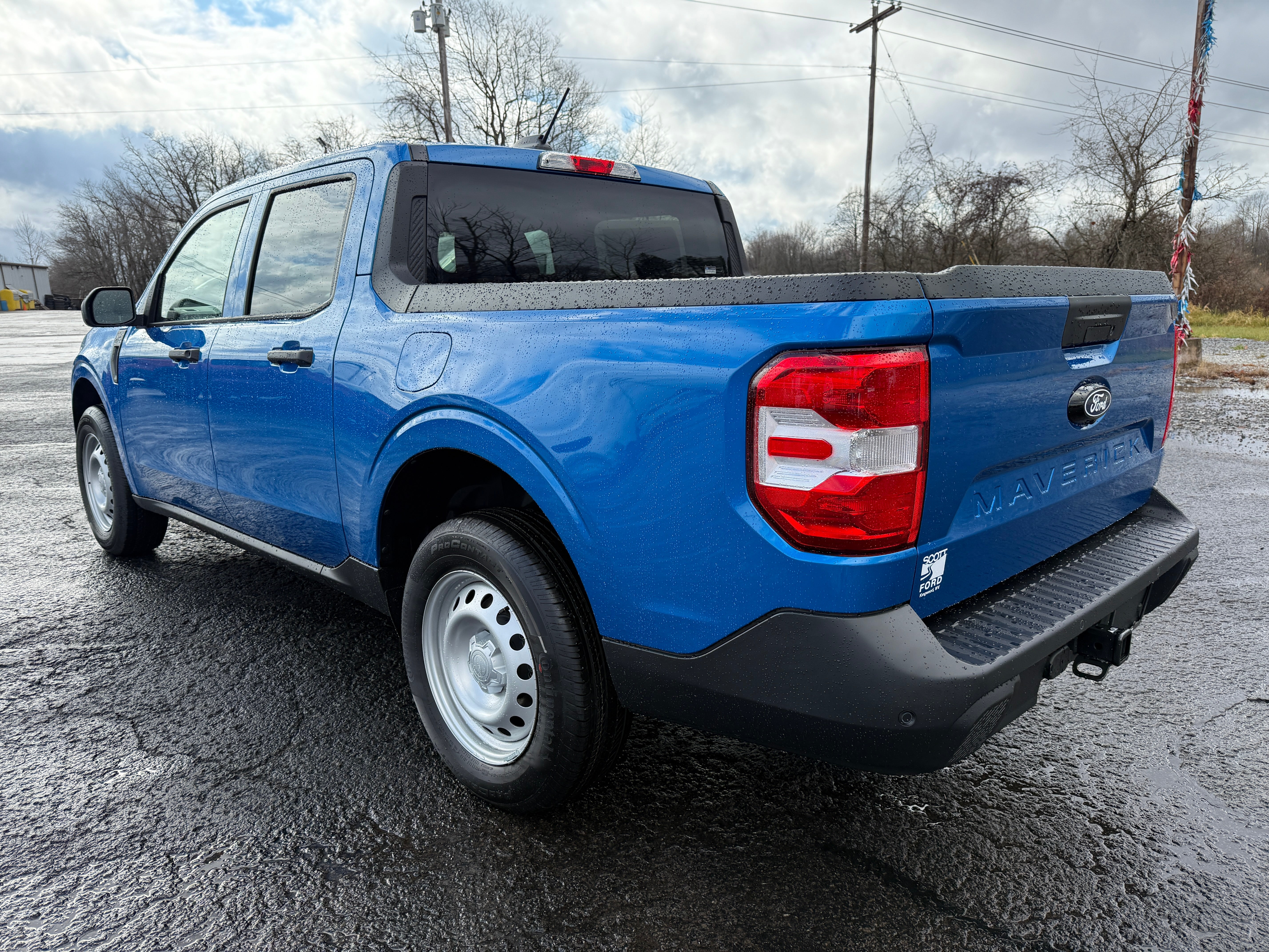 2025 Ford Maverick XL AWD SuperCrew