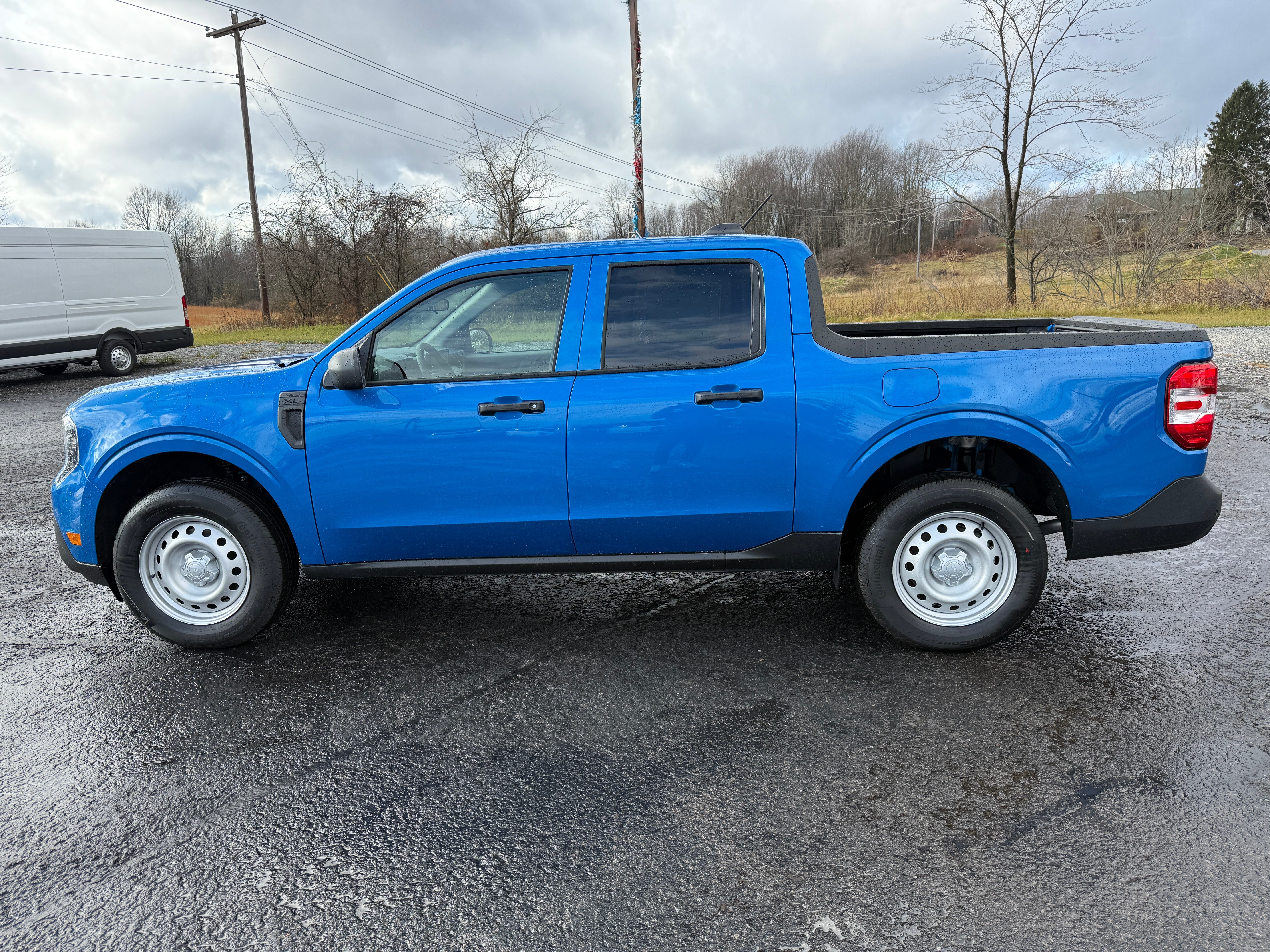 2025 Ford Maverick XL AWD SuperCrew