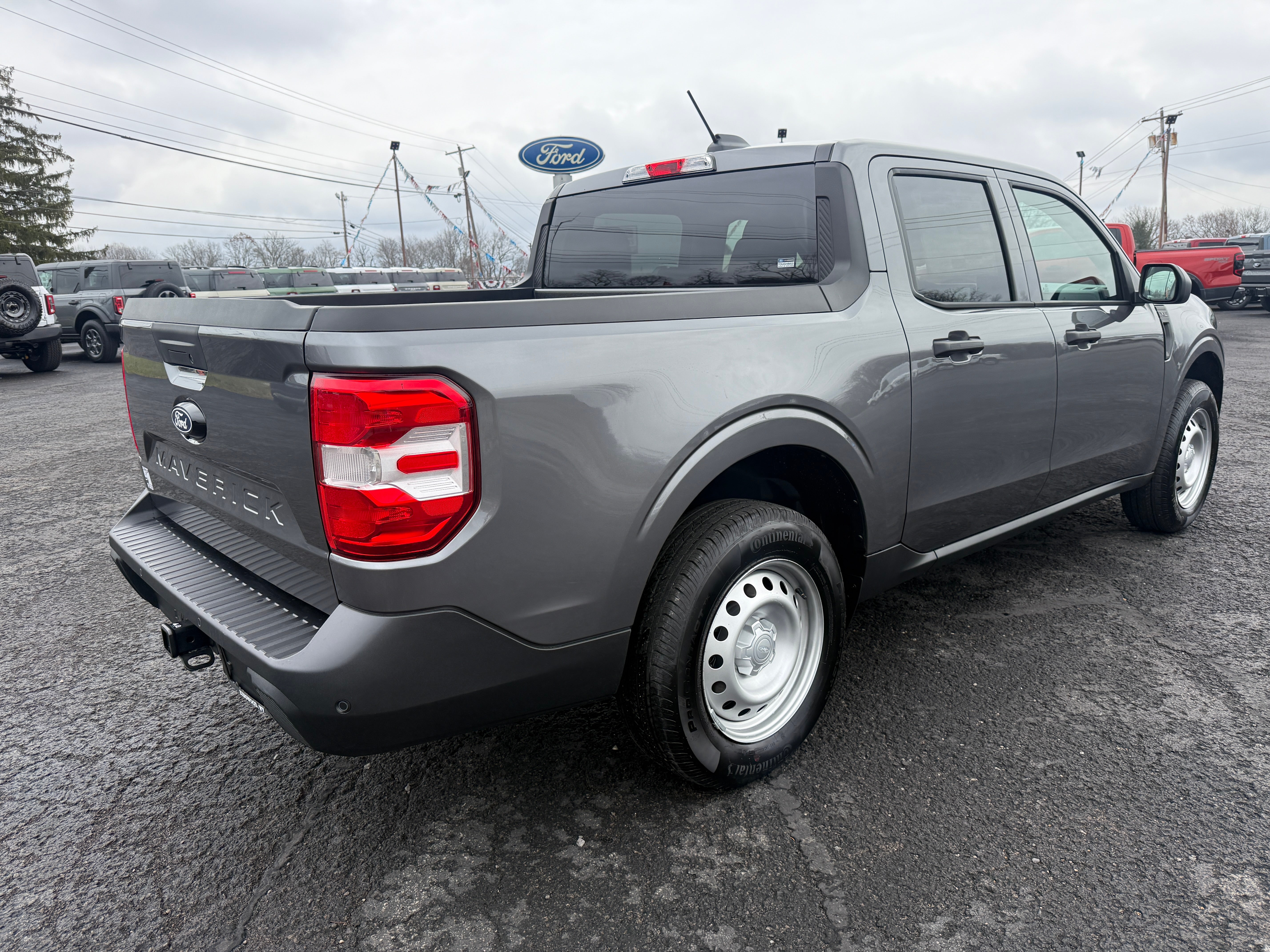 2025 Ford Maverick XL AWD SuperCrew