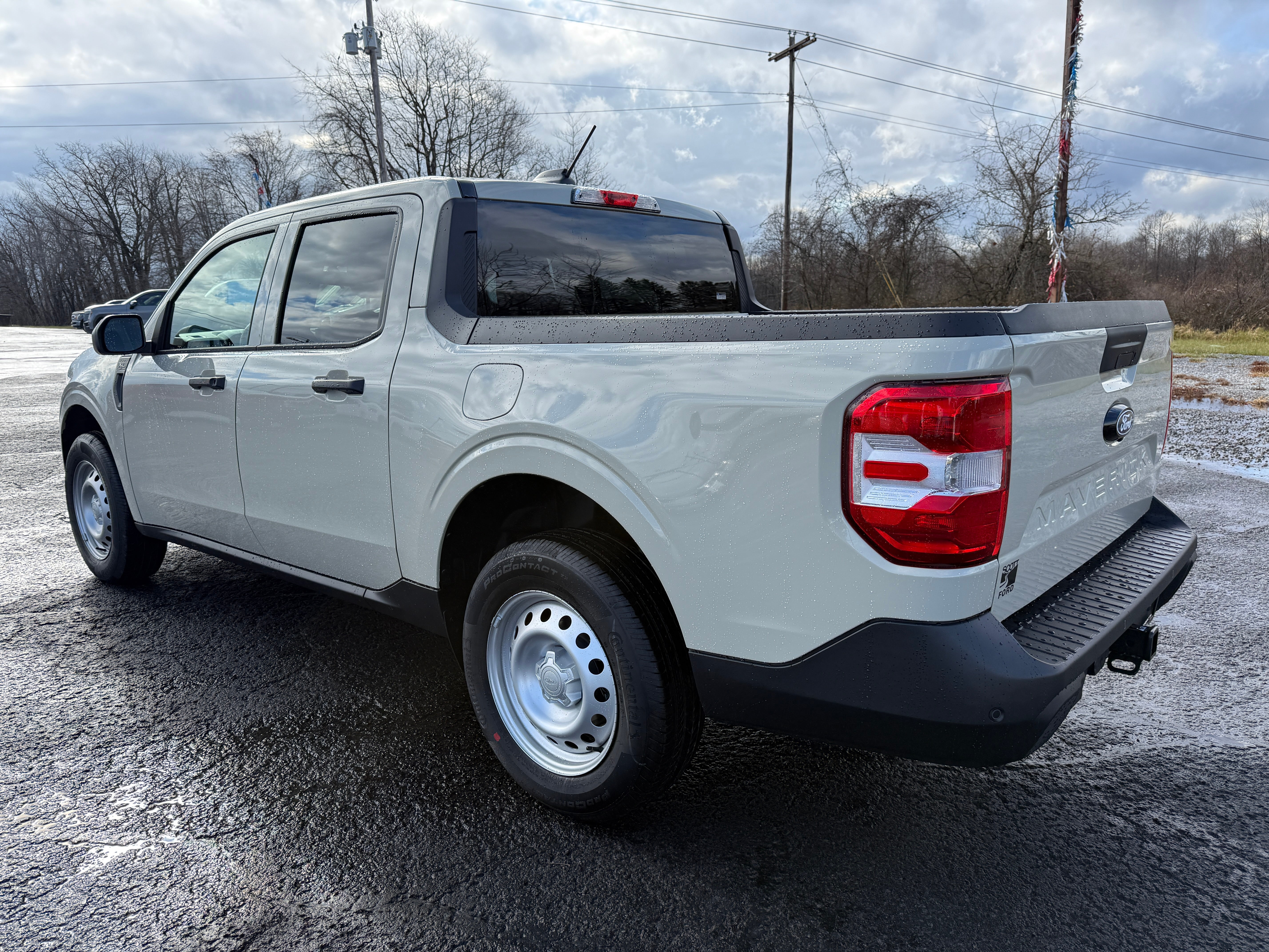 2025 Ford Maverick XL AWD SuperCrew