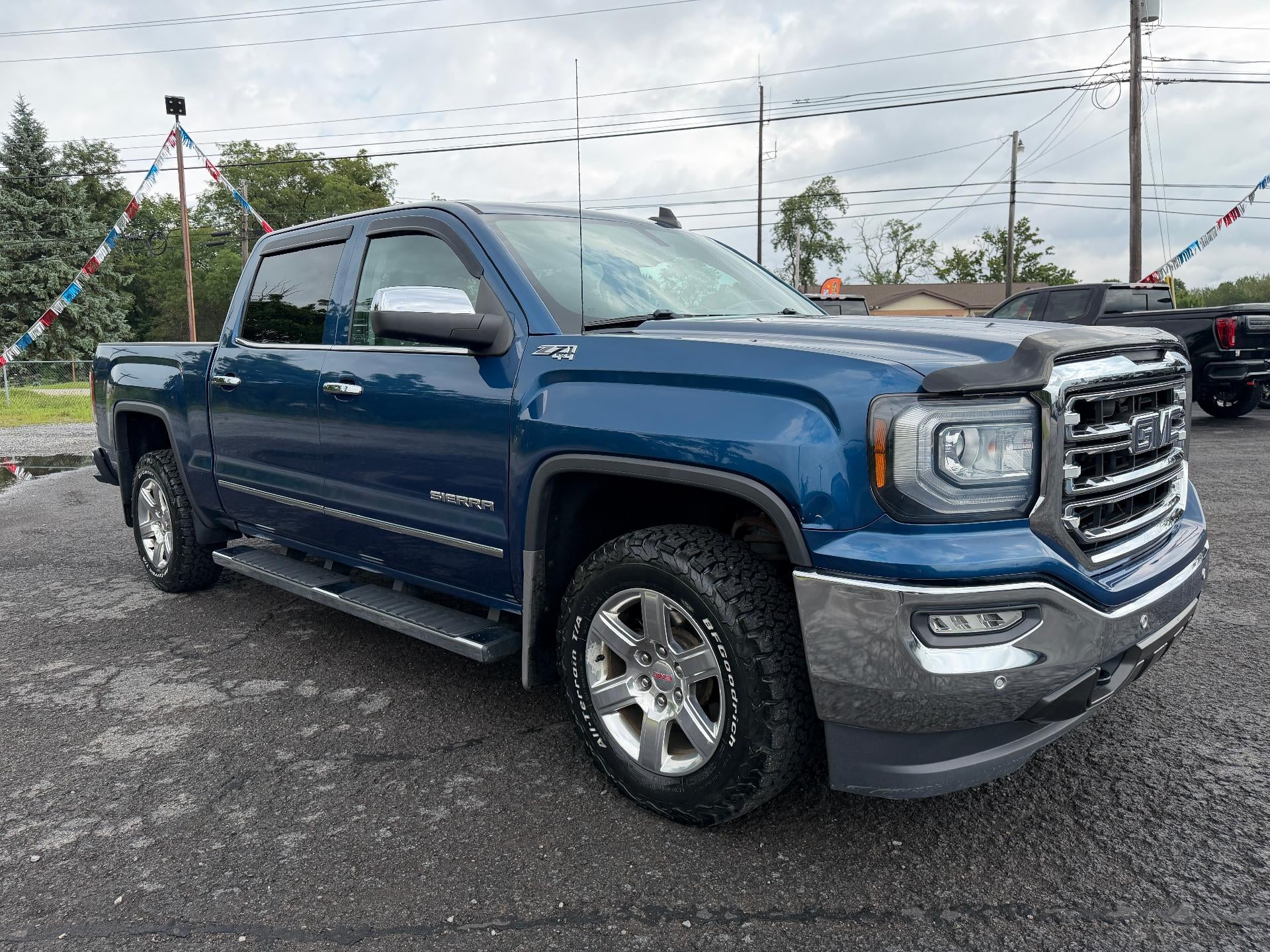 2018 GMC Sierra 1500 Crew Cab Short Box 4-Wheel Drive SLT