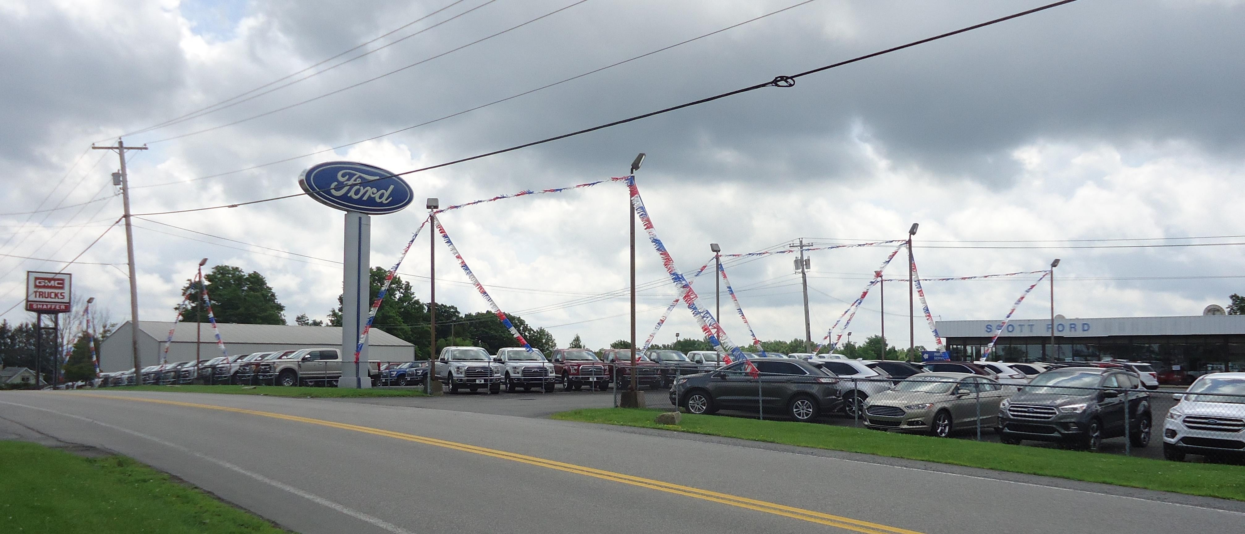 Ford Dealership Image